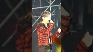 [Fancam] 181013 LuHan - Medals @ RE:X Hangzhou Concert.