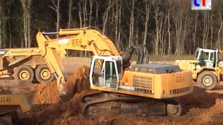 Liebherr R 954B & Volvo A40, A35C, A30D / A 85, Angers, France, 03.11.2005.