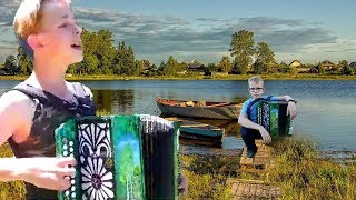 Деревенька моя╰❥Ностальгия до слёз ☀️Парень реально круто спел песню под гармонь. ╰❥ Играй гармонь