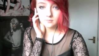Девушка очень красиво поет песню  very beautiful girl sings