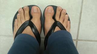 My long toes in the morning Mis largos dedos por la mañana