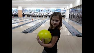 Играем в боулинг домашний чемпионат | Playing bowling | Victoria Gardens | ТРЦ Вікторія Гарденс