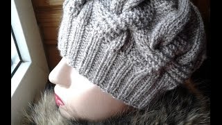 Шапка спицами из объемных кос. Часть 1 // Women's hats knitting
