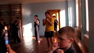 Хортинг MMA HORTING 3 Эдуард Еременко на тренировке с детской группой новичков Пущу Водица, 27 04 10