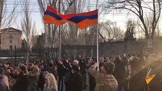 Ликование на проспекте Баграмяна