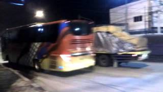 Bus Gunung Mulia, Kramat Djati, Tunggal Dara, Aneka Jaya Selip Truk