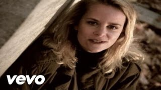 Mary Chapin Carpenter - Passionate Kisses (Video)
