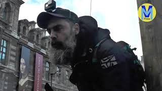 Gilets jaunes acte 64 : Jérôme Rodrigues dénonce la "lacrymocratie" (Paris 01/02/2020)