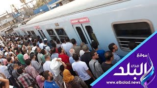صدى البلد | زحام ومشادات داخل خط مترو المرج - حلوان
