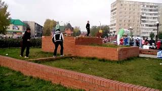 Копия видео "Тягун-паркур. Всероссийский день бега в Заринске."