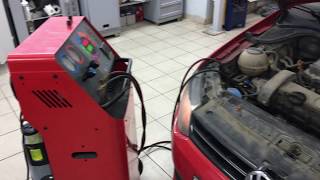 Диагностика кондиционера, его очистка, ремонт и заправка на Volkswagen Polo 2011 года выпуска