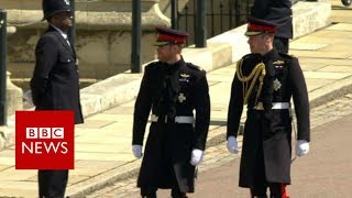 Royal wedding: Prince Harry and Prince William arrive - BBC News