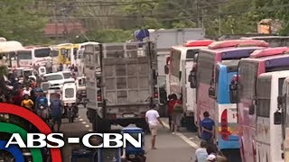 Mga stranded dahil sa 'Ursula' sa pantalan magpa-Pasko | TV Patrol
