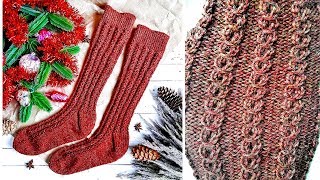 КРАСИВЫЙ узор спицами по кругу для носков и шапок/ Замочек / Мастер-класс по вязанию