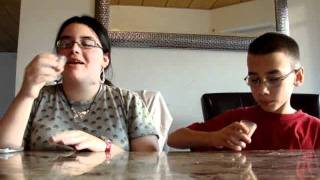 Brother and Sister Hilarious Cinnamon Challenge FAIL