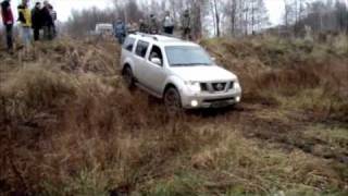 Nissan Pathfinder off-road