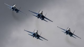 Военные самолеты над Крымом. Самолеты в Севастополе. Боевая авиация России. Путин летит в Крым