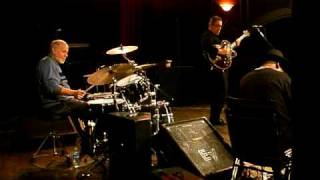 Royce Campbell Trio Days of Wine and Roses Solo