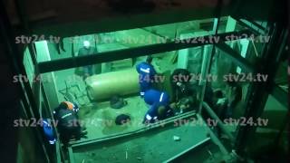Появилось видео спасения пострадавших при падении лифта в т/ц "Европейский" (18+)