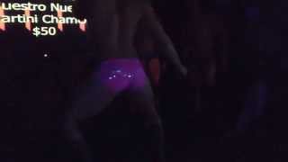Así lo Mueve Manolo... Twerk Contest en 11:11 el Mejor Gay club en el Caribe Mexicano