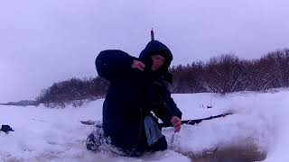 Рыбалка в феврале - Болен Рыбалкой №461