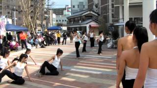 女子高生バトン（立命館守山高校バトントワリング部）