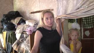 В Якутске многодетная семья живет в сгоревшем доме