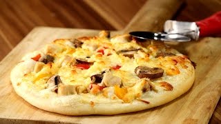 Creamy Chicken and Veg Pizza | Sanjeev Kapoor Khazana