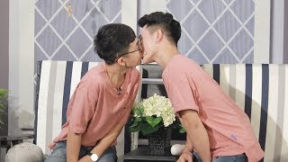 Cặp đôi LGBT hôn nhau thắm thiết làm nữ hoàng chuyển giới Lâm Khánh Chi ghen tỵ ?