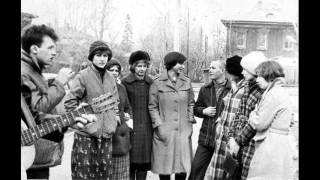 Семнадцать с половиною.Муз.и стихи Михаила Светлова.(исполнитель -любитель жанра дворовая песня)