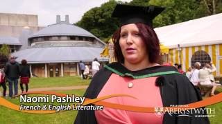 Naomi Pashley -  Ffrangeg a Llenyddiaeth Saesneg / French and English Literature