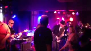 GET IT! Live at the Shamrock Hotel in Calgary - I Got You (I Feel Good)