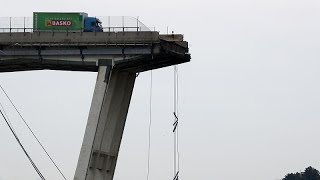 Queda de viaduto em Itália faz dezenas de mortos