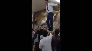 Необычная лезгинка на свадьбе!