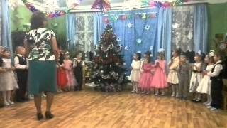Новогодний хоровод - Ёлочка зажгись