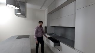 Кухня под потолок  с островом. Столешница из камня. Блюм с электроприводами SERVO-DRIVE. Кухни Киев.