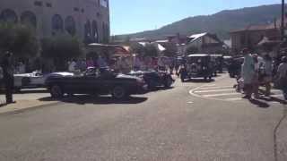 Moralzarzal da la salida al rallye de coches antiguos de Hoyo de Manzanares