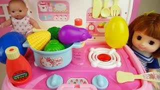 Baby doll and Hello Kitty Kitchen car surprise eggs and food toys play