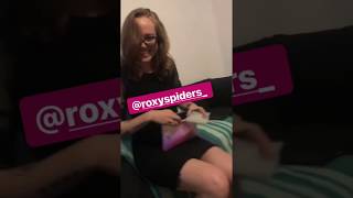 Maire participa en un micro círculo de mujeres con Roxy Spiders