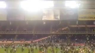 Pelea entre hinchas deportivo cali VS America de cali  Disturbios
