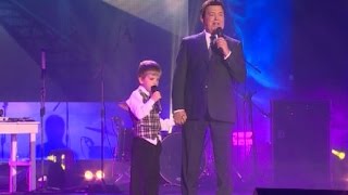 Мальчик из Череповца спел дуэтом с Иосифом Кобзоном
