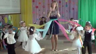 Красивый танец Радуга в детском садике (младшая группа)