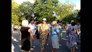 Танцы На Приморском Бульваре - Севастополь - 17.07.16 - Поёт Сергей Соков