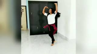 Indian girl dance in college | College Girls Ultimate Hip-Hop Dance