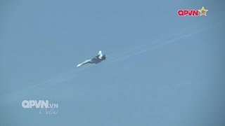 Video SU-30MK2 Không quân Việt Nam bổ nhào ném bom mục tiêu