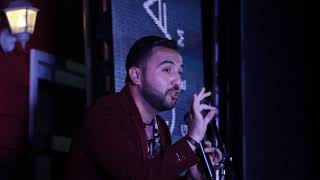 Especiales de 1/2 hora.-  Mike Salazar "El caballero de la comedia"