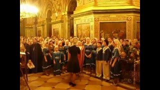 Детский хор «Царское наследие» Свято-Никольском храме Симферополя исполняет колядки. Часть 1