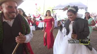 a barrer novio urbano y ivonne y el novio contento variendo