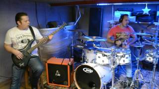 Мумий Тролль Владивосток 2000. Bass & Drums cover.