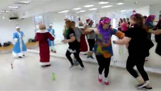 Дед Мороз и Снегурочка на занятии Хали Гали в Сыктывкаре декабрь 2017 группа вечерние ласточки